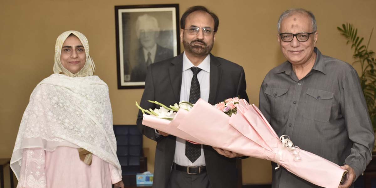 University of Sialkot Vice Chancellor Congratulates UET Vice Chancellor; Joint Visit to Patent Wall