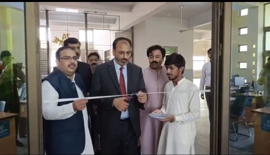 UET Vice Chancellor Visits Faisalabad Campus, Announces Launch of New IT Disciplines Including Artificial Intelligence (AI)