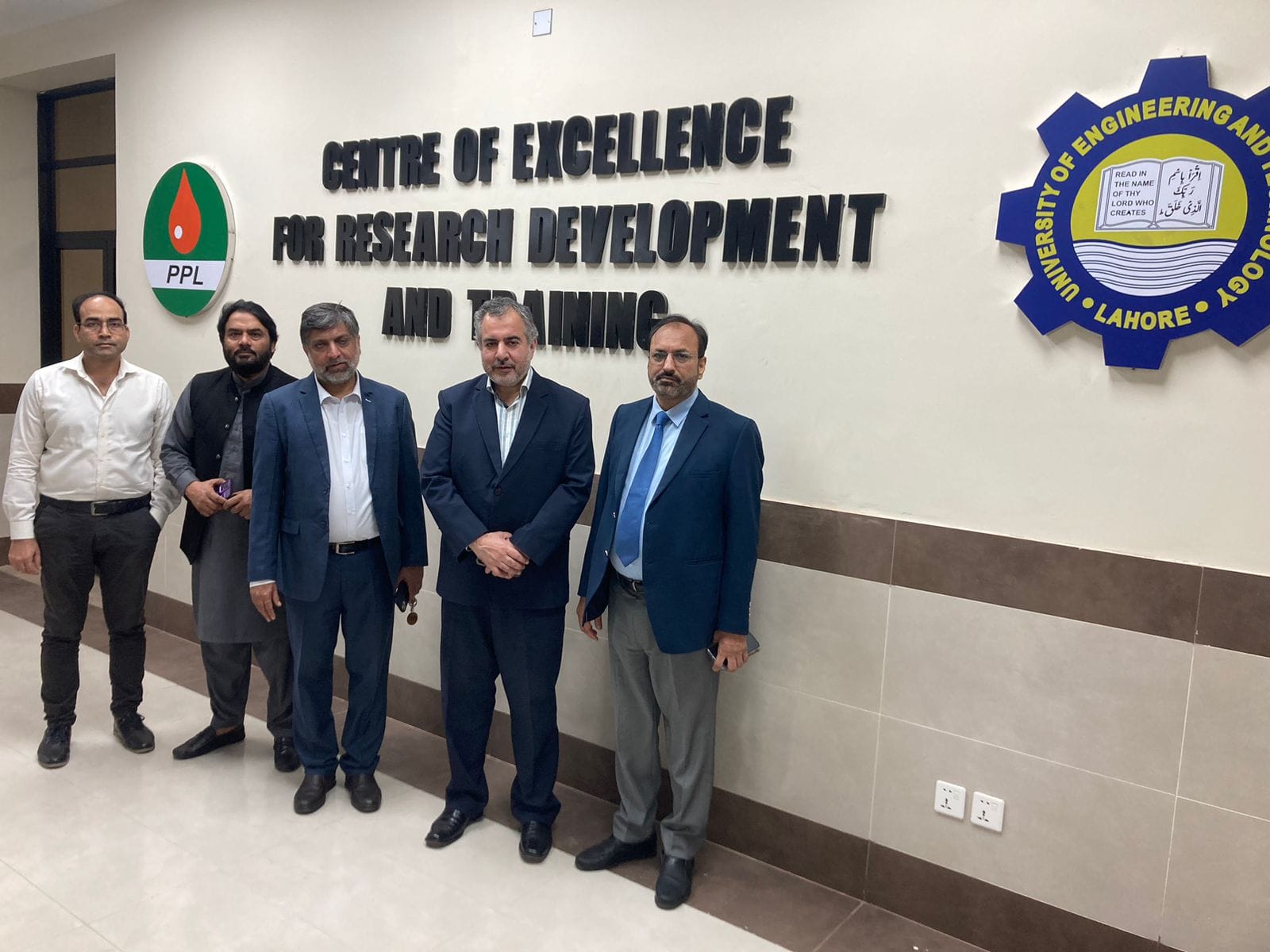 Vice Chancellor UET Engages with SNGPL Leadership to Address Gas Challenges