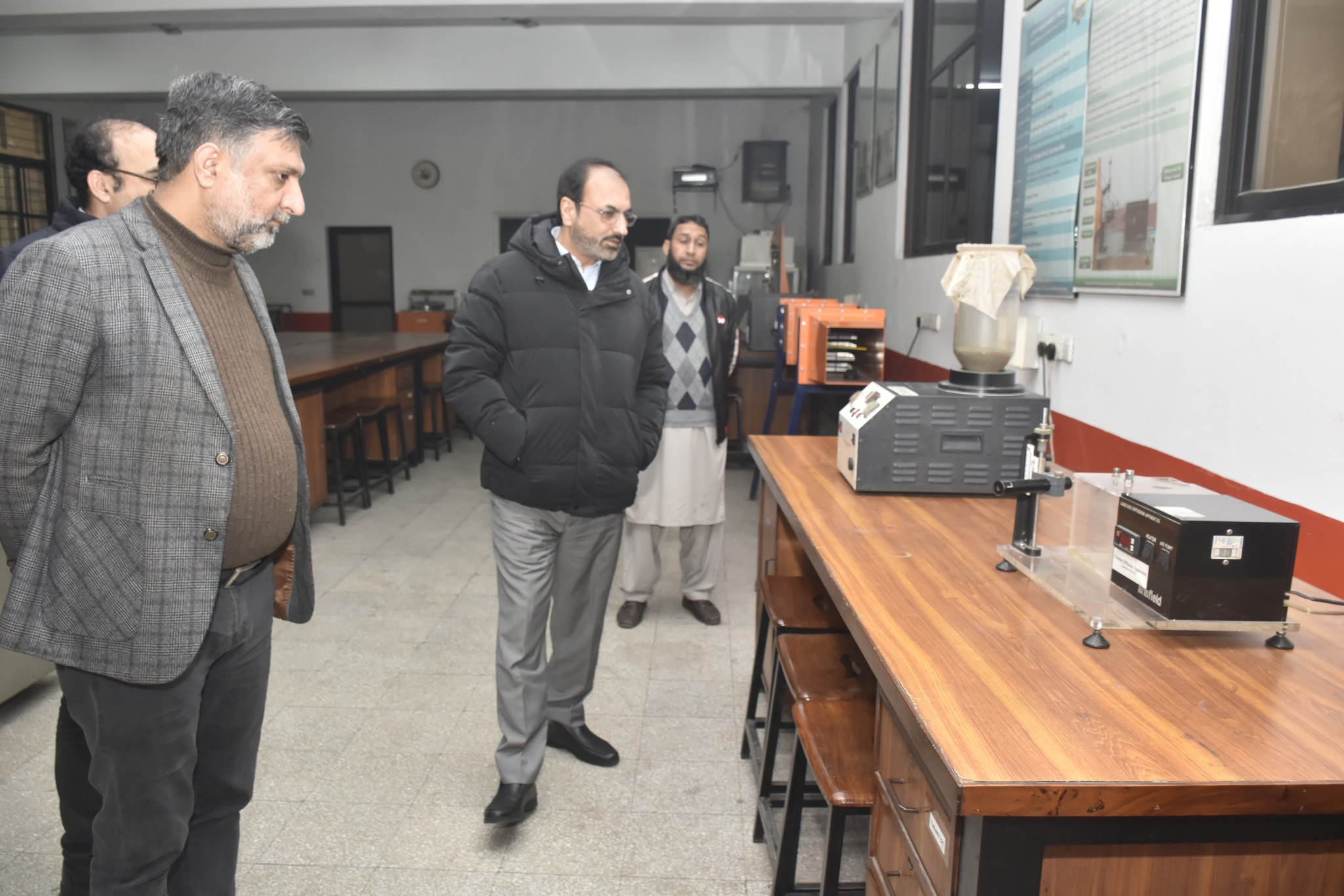 Vice Chancellor UET Prof. Dr. Shahid Munir Visits Chemical Engineering Department, Meets with Faculty and Reviews Lab Facilities