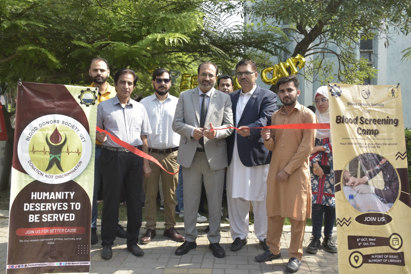 Vice Chancellor UET, Prof. Dr. Shahid Munir (TI), visiting the Blood Screening Camp.