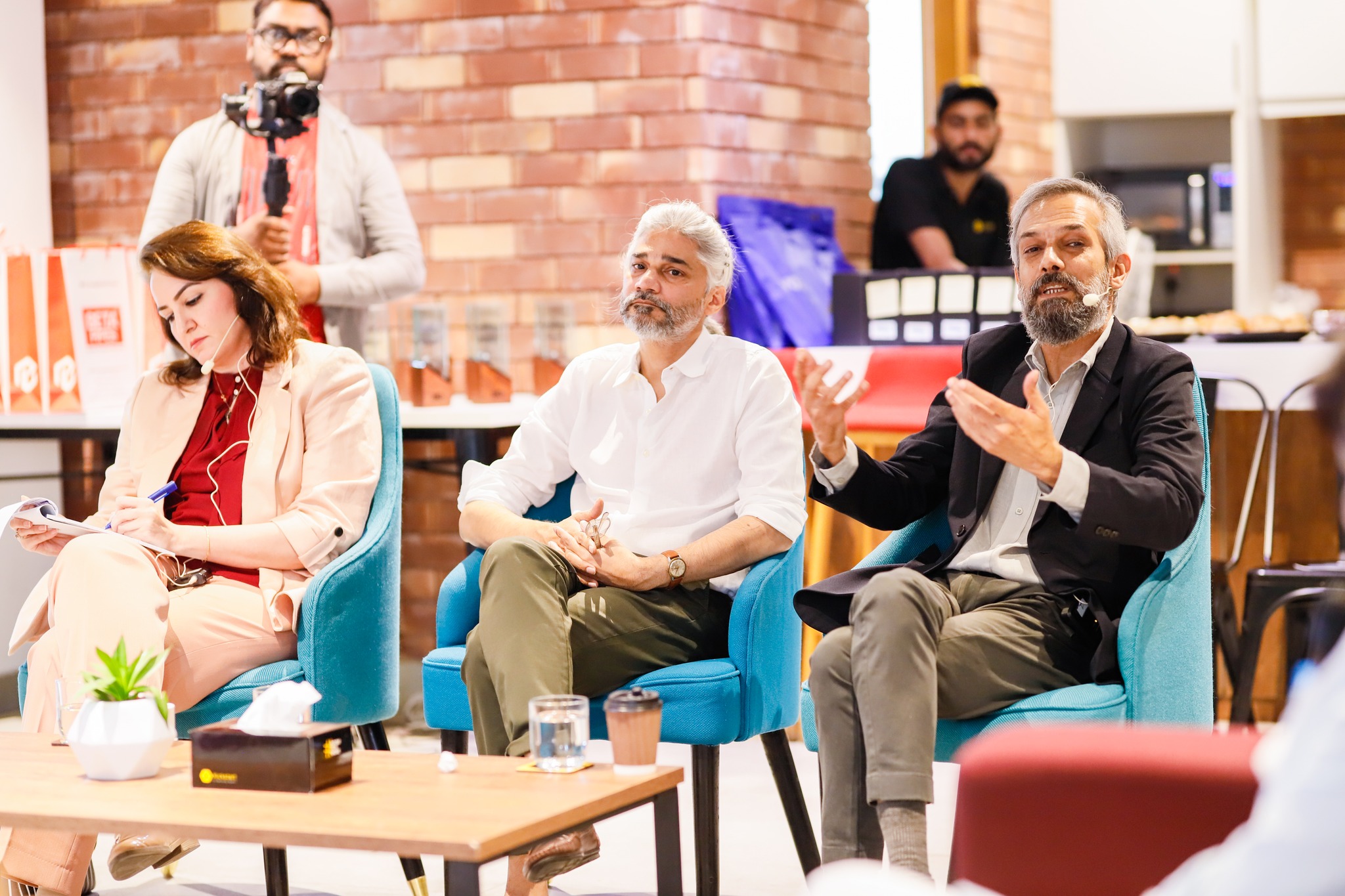 Blueprints Are Dead – Pakistan’s Architects Call for a Digital Reboot