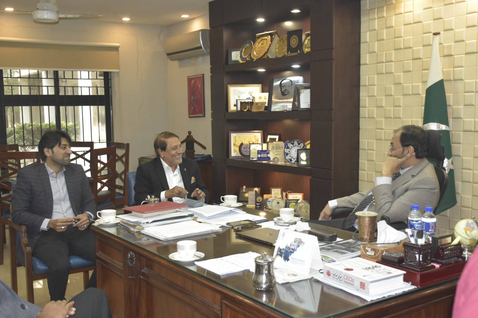 584663289_1275083534634893_2866278603144234120_n