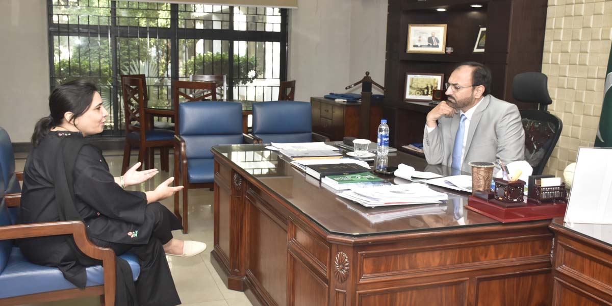 VC UET, Prof. Dr. Shahid Munir, Meets Dr. Sohaila Andleeb from NUTECH to Explore Academic Collaborations