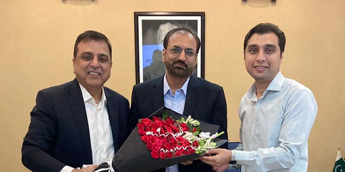 Prof. Dr. Muhammad Taqi Zahid Butt Visits UET Lahore to Congratulate Vice Chancellor Prof. Dr. Shahid Munir