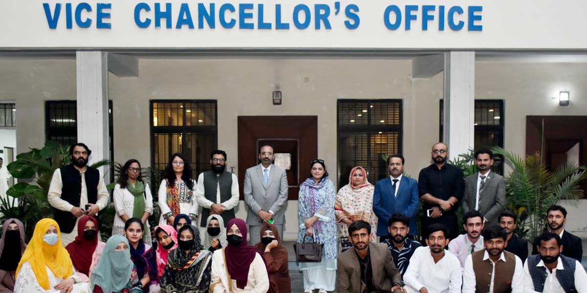 Academic Collaboration: Faculty and Students from University of Jhang Meet with UET Vice Chancellor