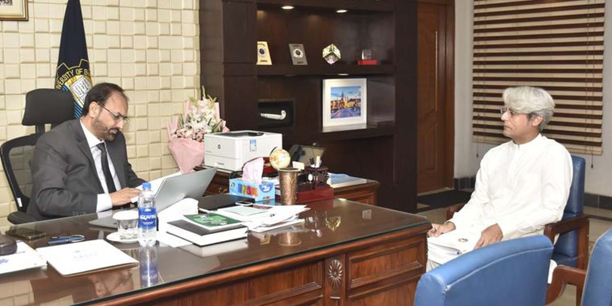 Chairman CRP Department Briefs UET Vice Chancellor on Urban Planning Developments and Initiatives