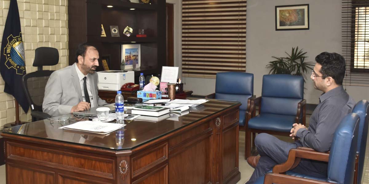 Program Manager BIC M. Farhan Riaz Discusses Startup Progress with UET Vice Chancellor