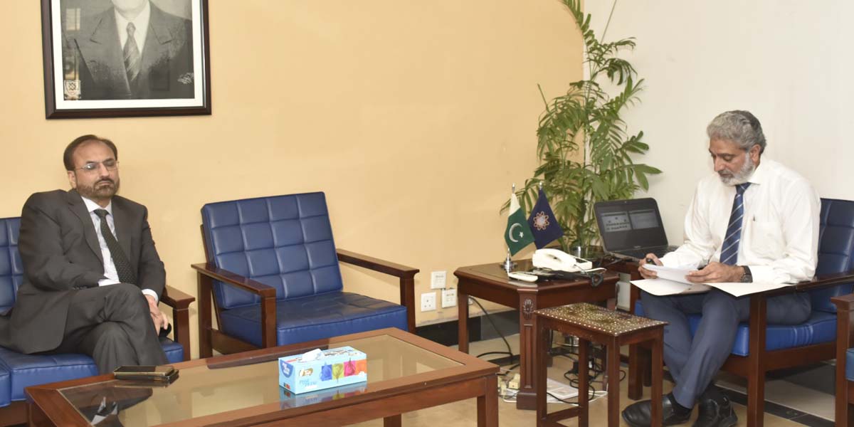 Project Director Engr. Asad Masood Briefs UET Vice Chancellor on Key Development Initiatives