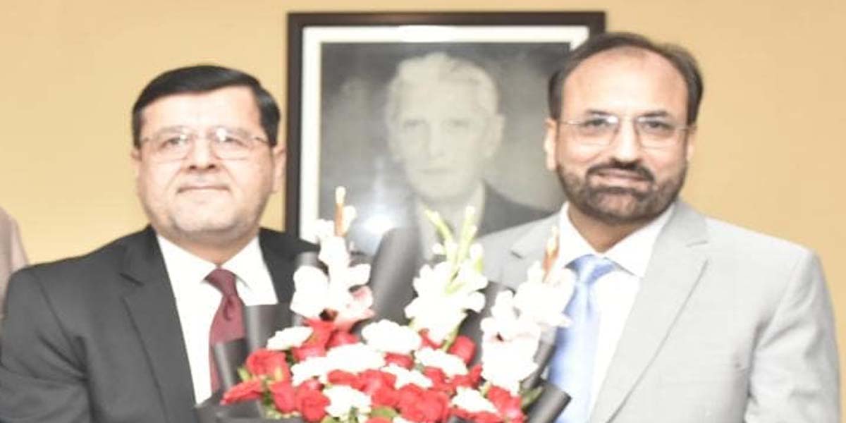 VC University of Sargodha, Dr. Qaiser Abbas greets new UET VC