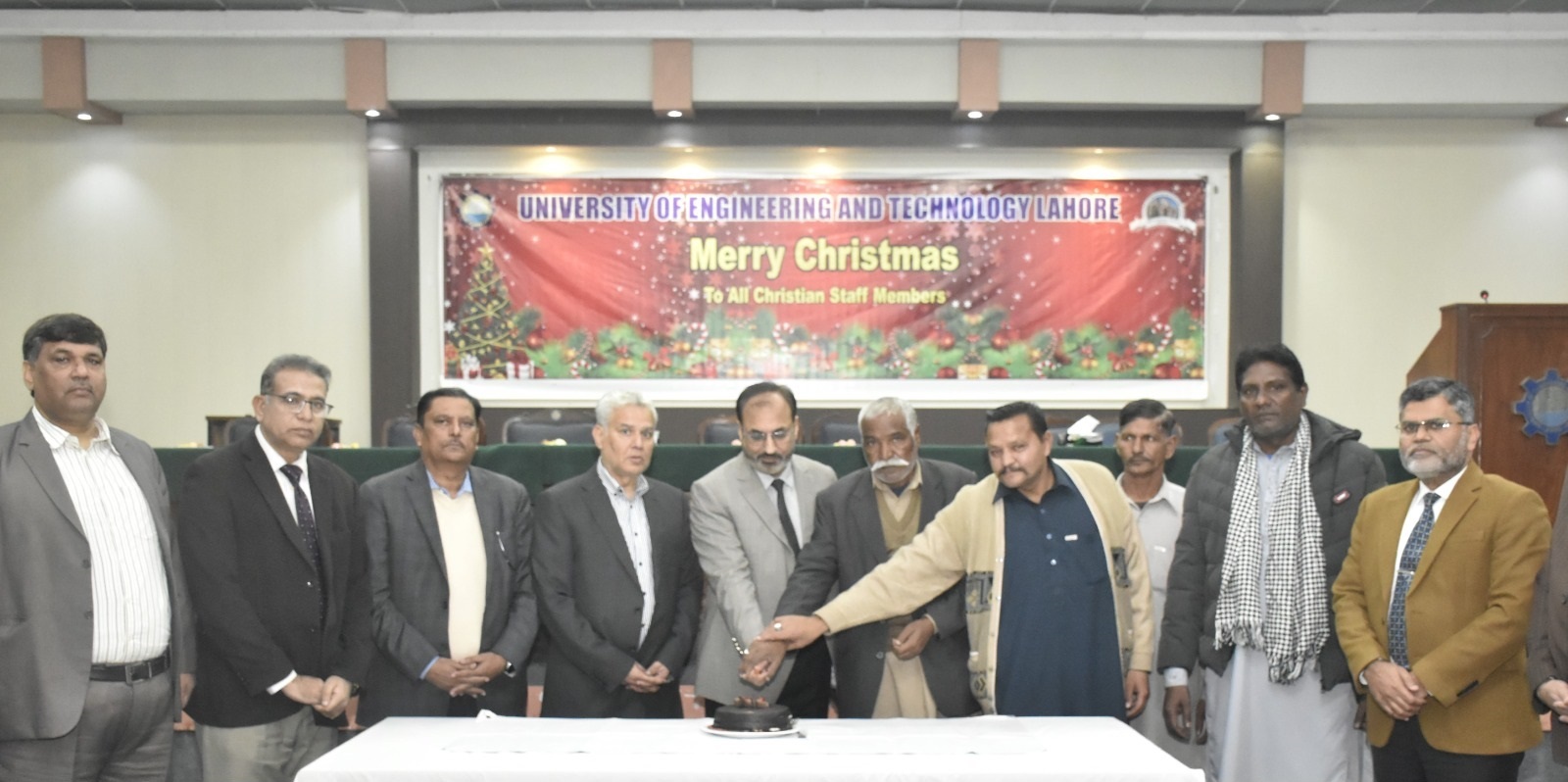 UET Lahore Celebrates Christmas with Cake Cutting Ceremony to Honor Christian Community