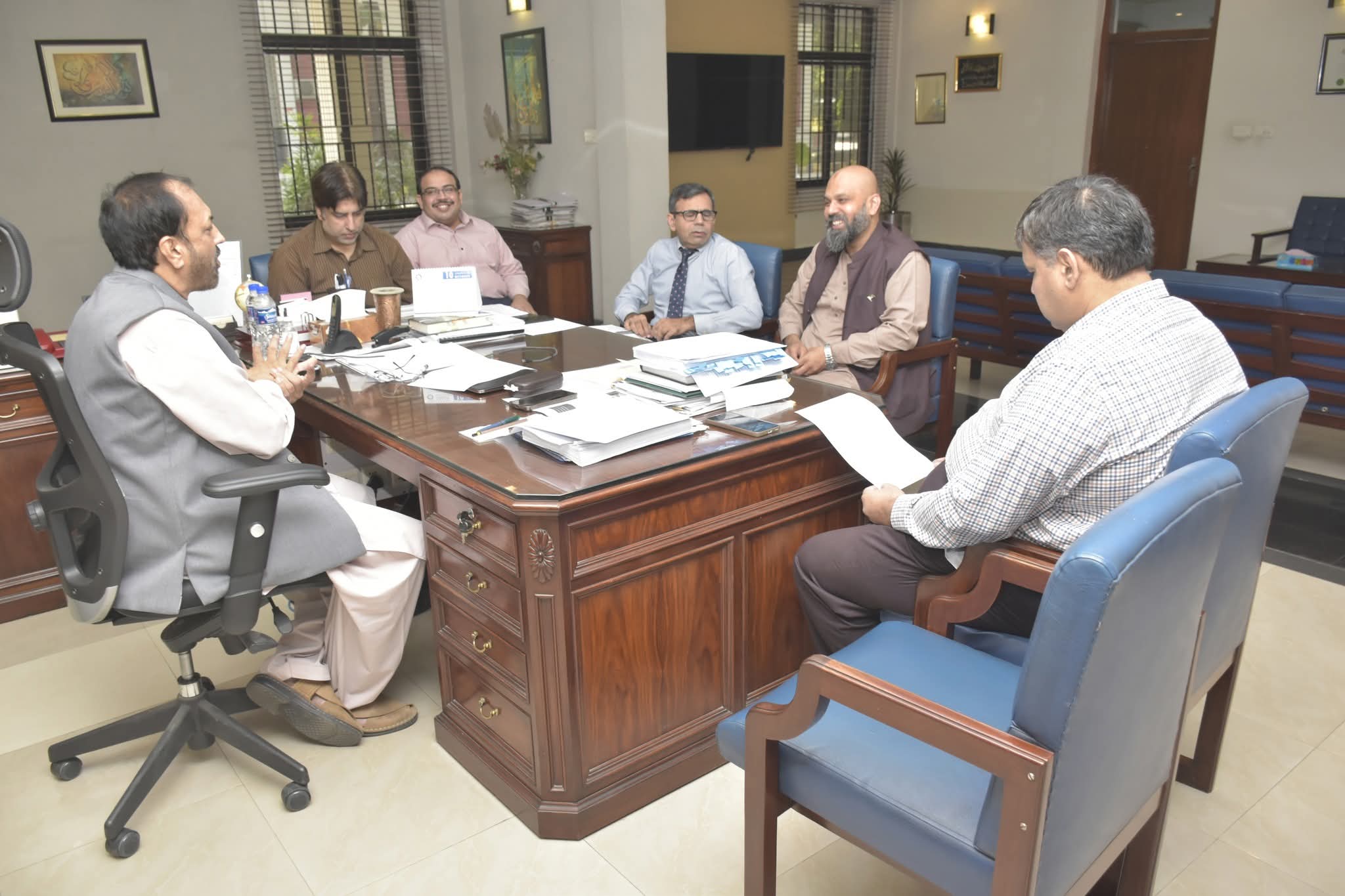 Vice Chancellor Prof. Dr. Shahid Munir, TI, Chairs Meeting on Spring Admissions with Campus In-Charges