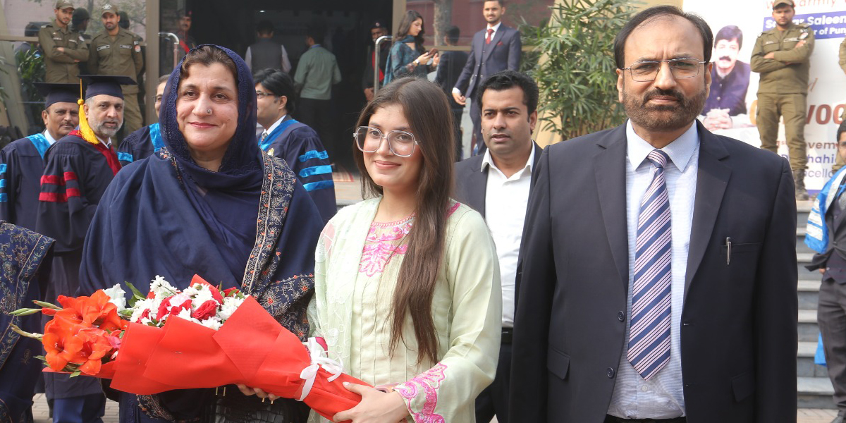 At the 32nd Convocation of UET, Ms. Zahida Azhar, Additional Secretary of the Higher Education Department Punjab, was warmly received.