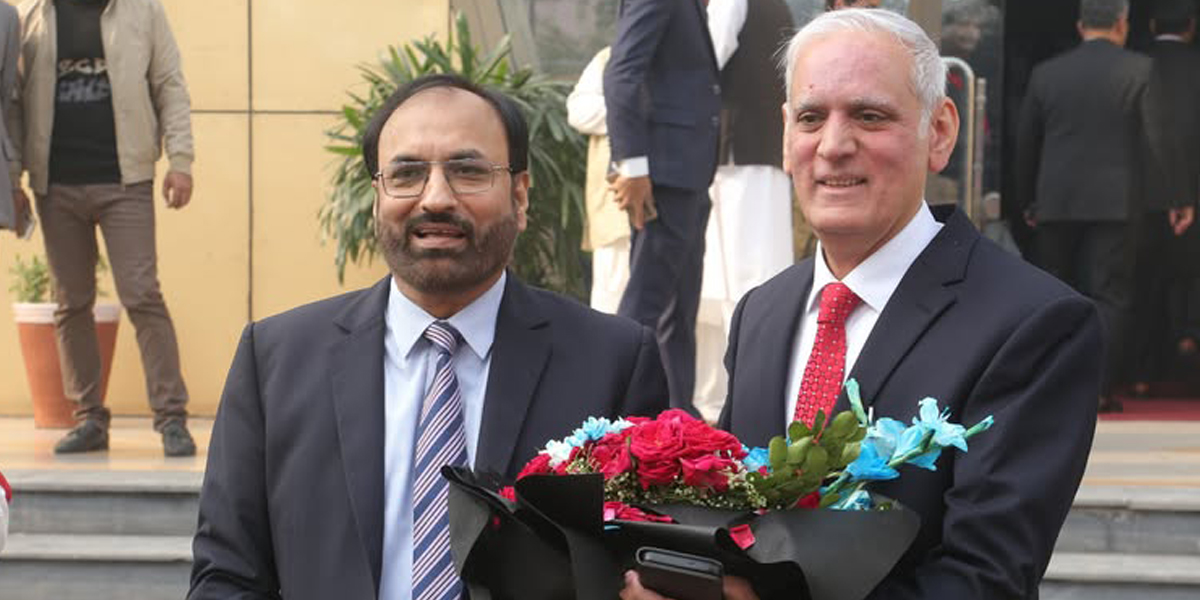 UET Welcomes Prof. Dr. Faheem Aftab as Special Guest at the 32nd Convocation