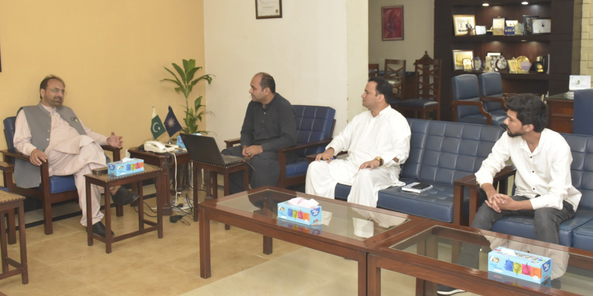 VC UET Reviews Progress on Upcoming Student Mentorship Program