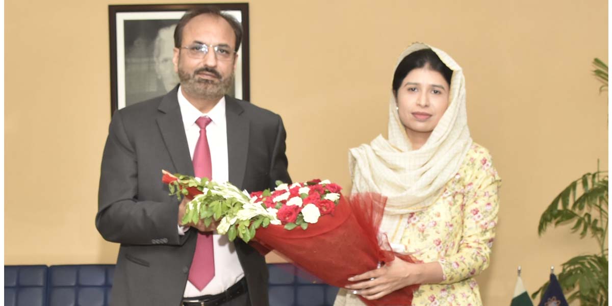 Dr. Rakhshanda Naveed Discusses Campus Well-being and Education Strategies with UET Vice Chancellor